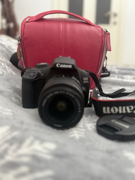 Фотоапарат Canon EOS 2000D Черен +обеквтив+карта 64 gb