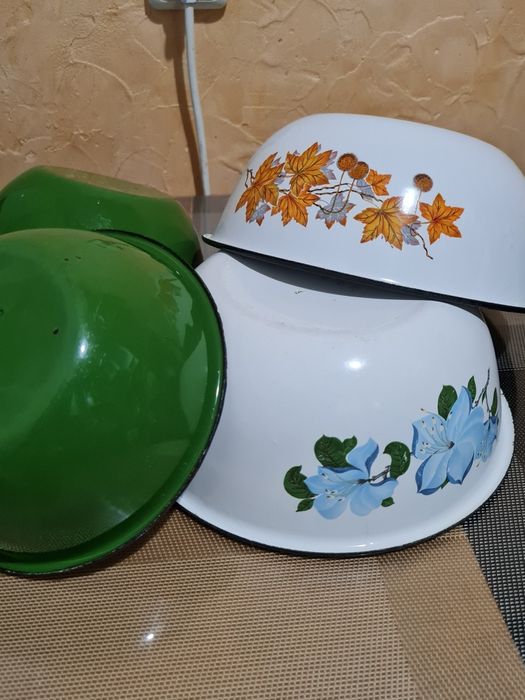 Таз эмалированный