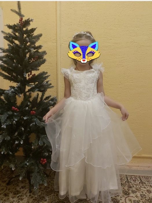 Продам платье для девочки