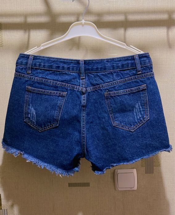 Jensik Shortik xl 100,000 so’m