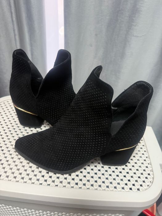 Botine piele întoarsă mărimea 37