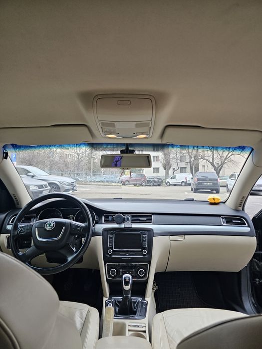 PREȚ FIX!!! VÂND Skoda superb 2.0 TDI