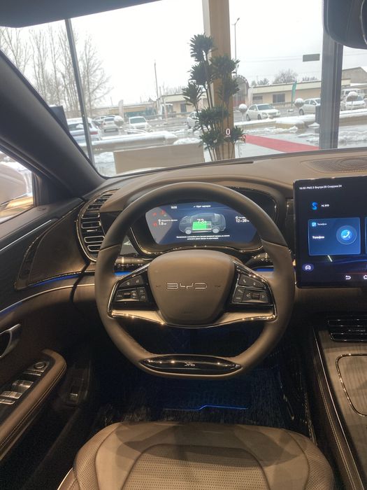 BYD Han rasmiy diller