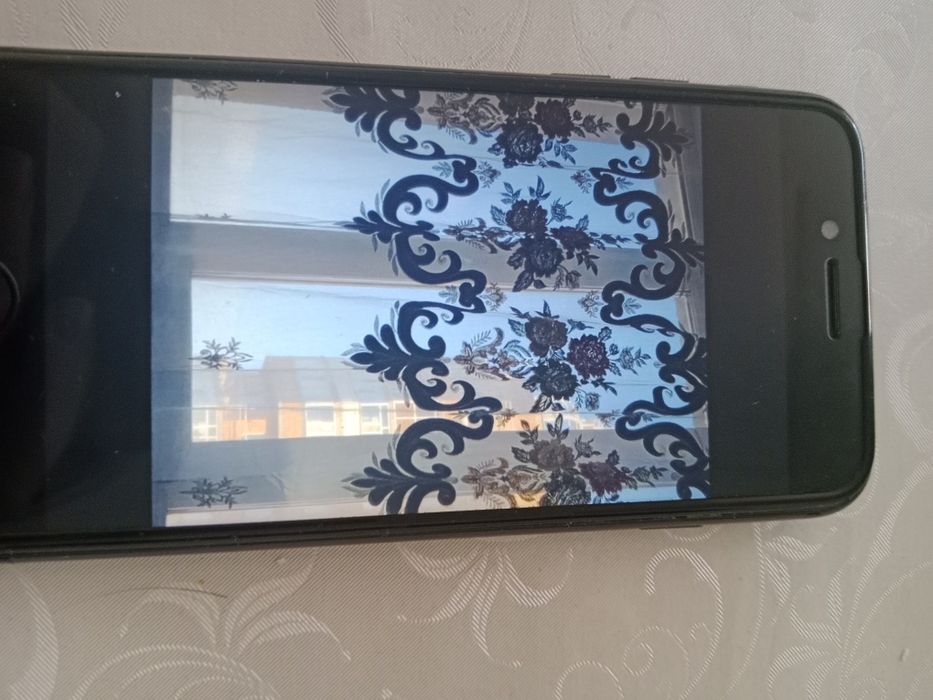 iPhone 8 black  64GB