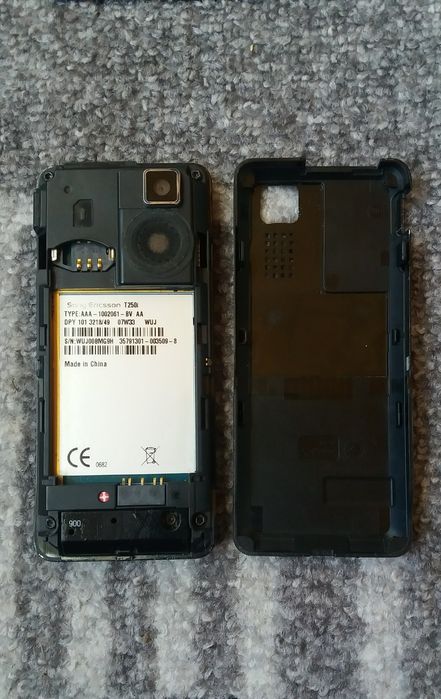 Телефон Sony Ericsson