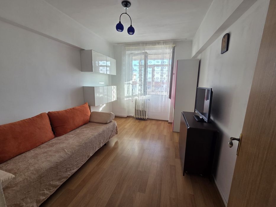 Închiriez ap 3 camere zona D-na Ghica/Facultatea de Construcții