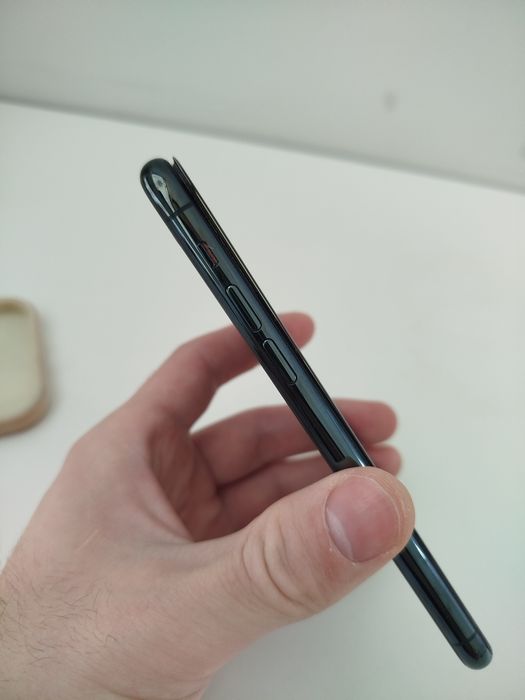 Продам Iphone 11 Pro 256gb