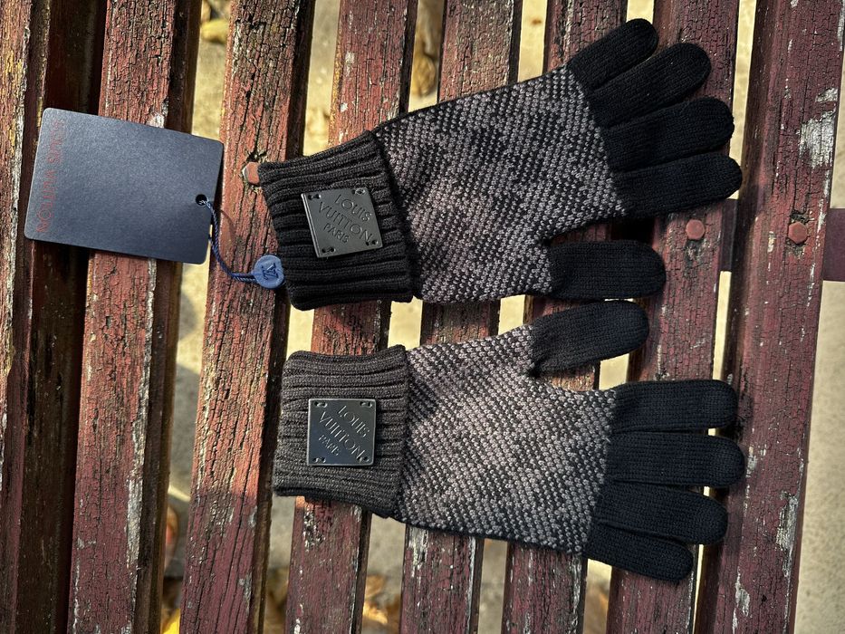 Manusi Louis Vuitton din Cașmir