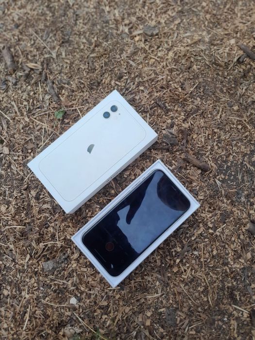 Продаю iPhone 11