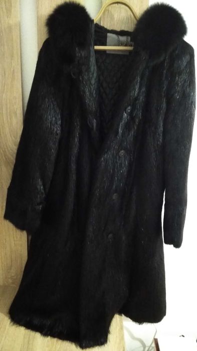 Продам шубу нутриевую