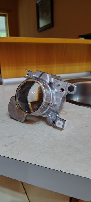 Лупа / проектор DEPO за Toyota RAV4 (2009–2012)