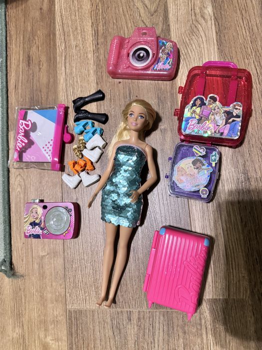 Кукла Barbie + аксесоари баня, спорт и пътуване