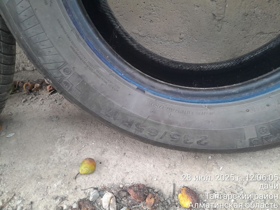 Продам комплект резина летный