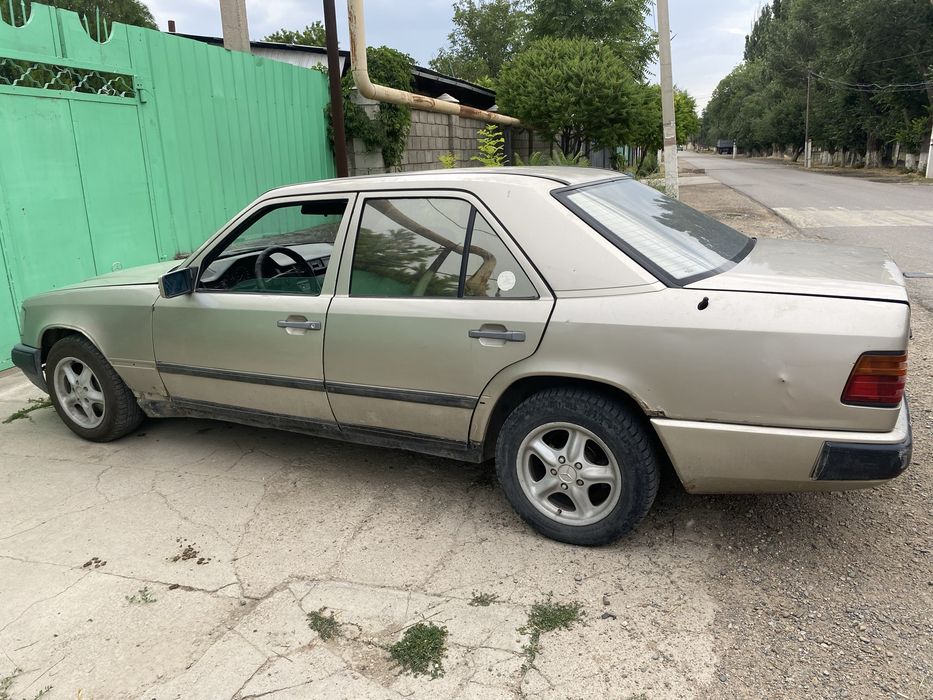 Мерседес  Бенс 124