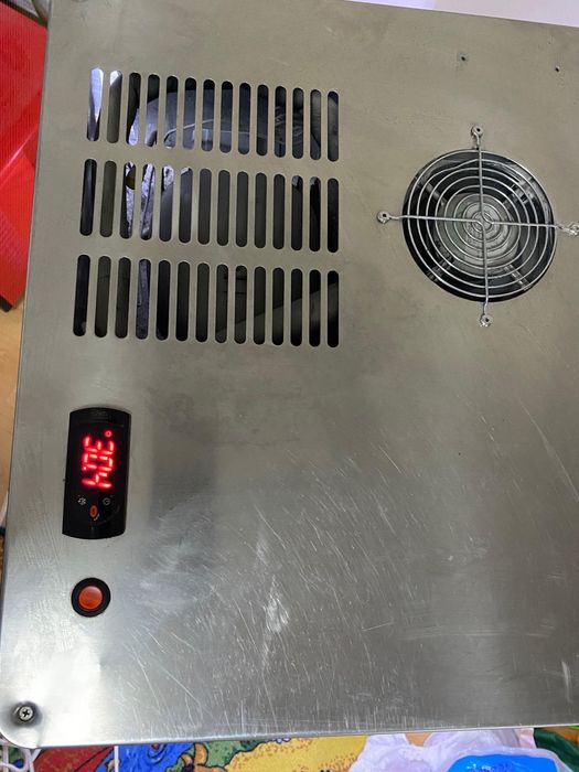 Продам холодильник