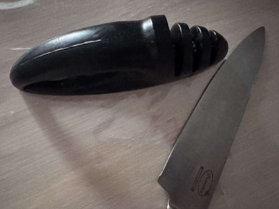 Продаётся кухонная точилка для ножей - 700 тенге