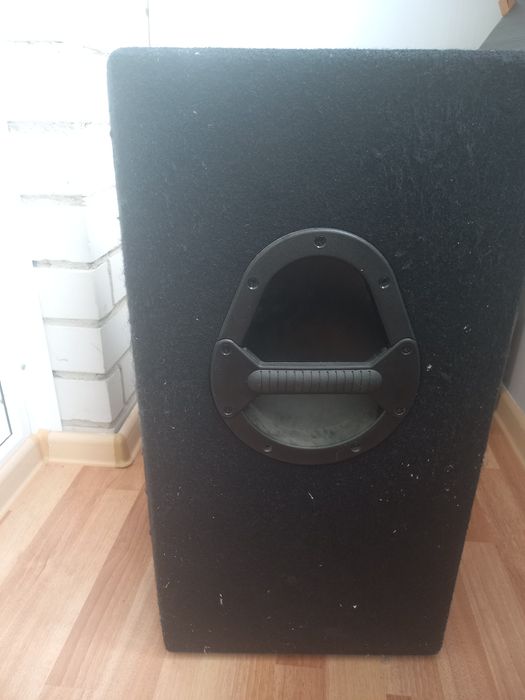 Продам две  студийные колонкики