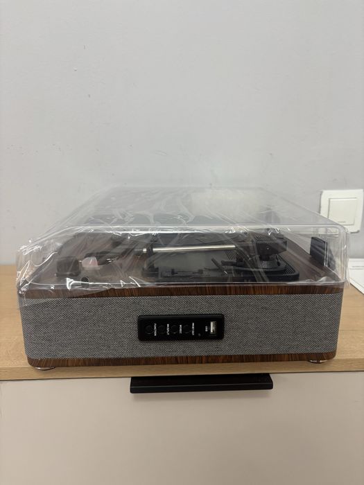 Виниловый проигрыватель