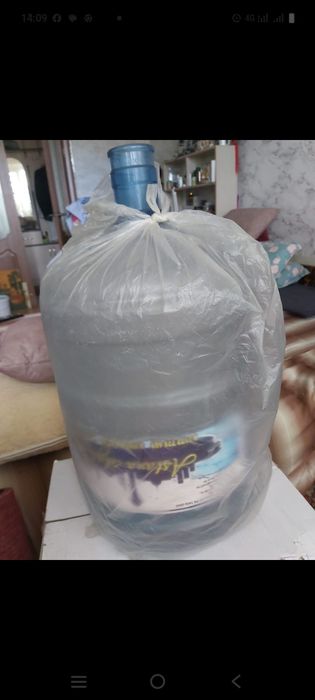 Продам бутыли 19 л