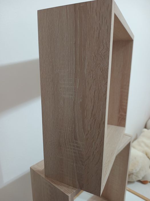 Etajera, corp decorativ