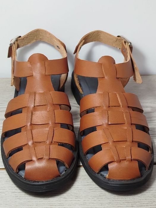 Женские кожаные сандалии