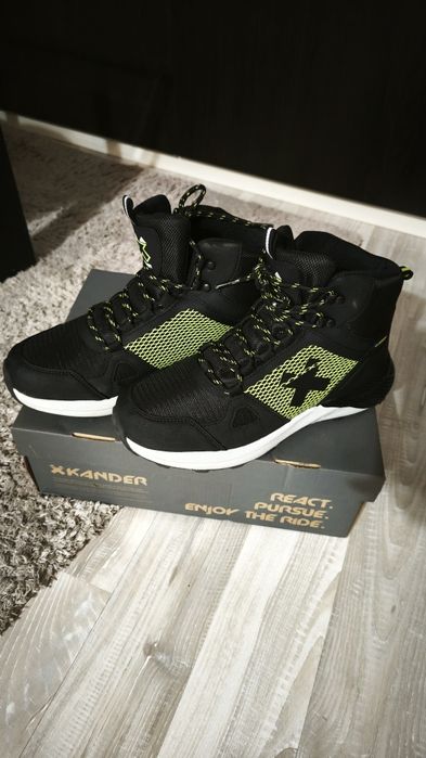 Водоустойчиви обувки