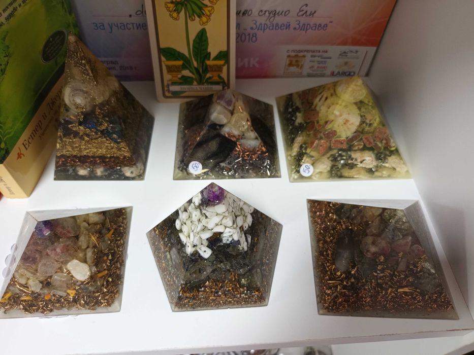 Оргонити, медальони ,гривни ,пирамиди