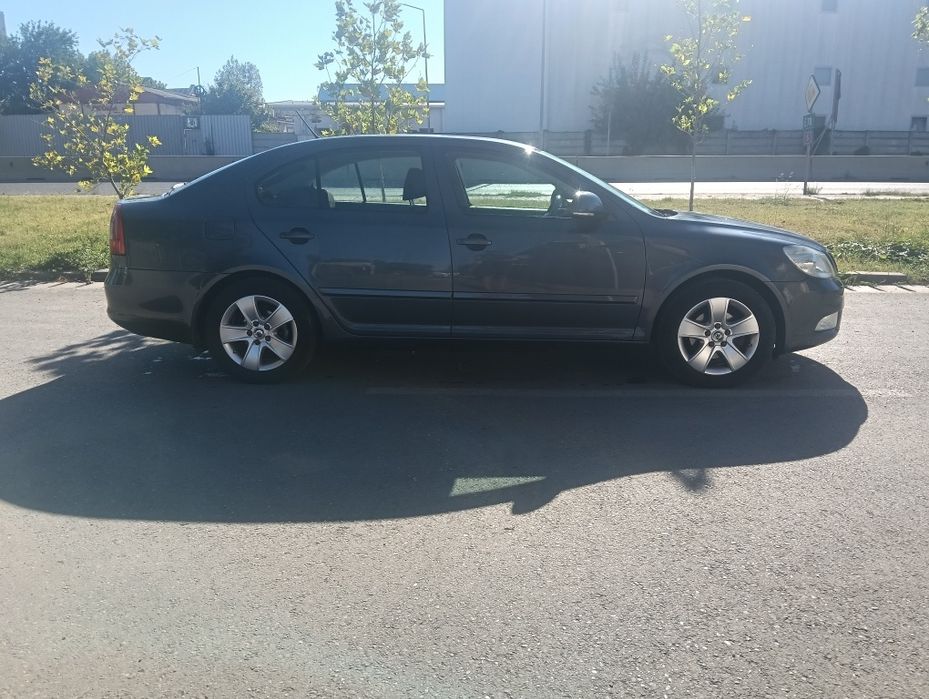 SKODA Octavia 2012 — imagine 4
