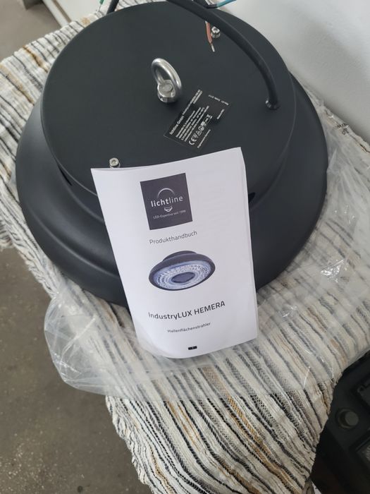 Vand proiectoare lampi. Industriale.