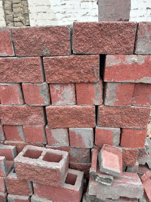 Рванный пескоблок