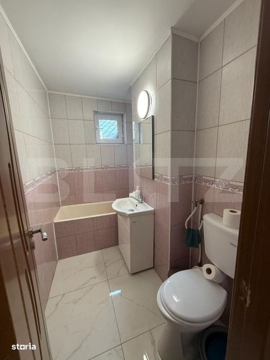 Apartament cu 3 camere, 60 mp, pretabil spatiu comercial, zona Central