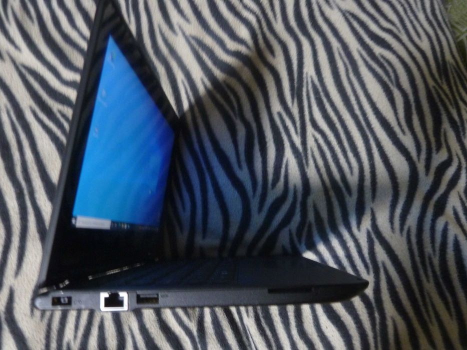 laptop si tableta LENOVO yoga 11 e,2 in 1, windows 10,,8gb ram, hard ssd 128gb,arata foarte bine