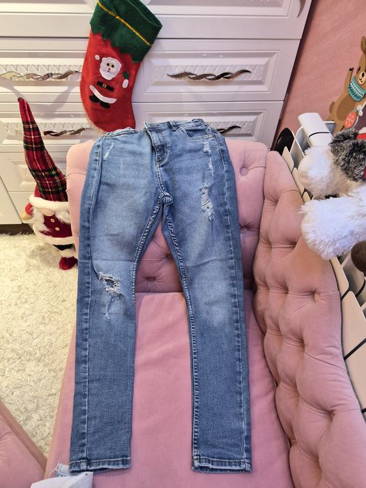 Продавам ZARA дънки за момиче