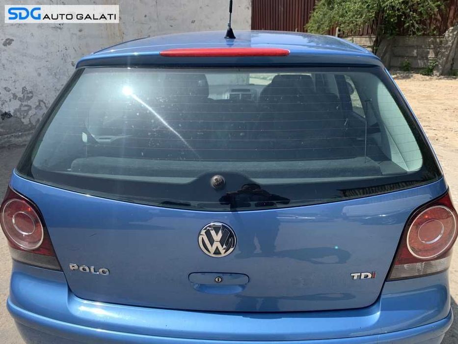 Hayon Haion Portbagaj cu Luneta Geam cu Inceput Rugina VW Polo 9N 2002 - 2008 Cod Culoare LA5R