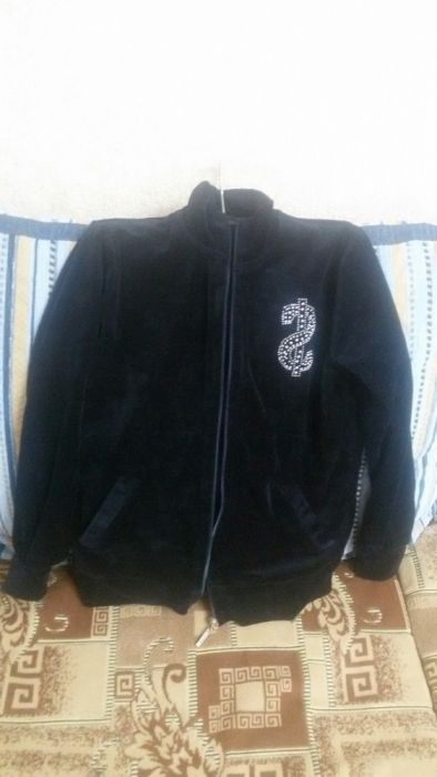 спортивный велюровый костюм