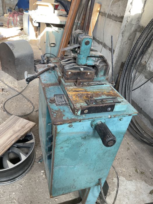 Лепачка за челно заваряване на бацигови ленти