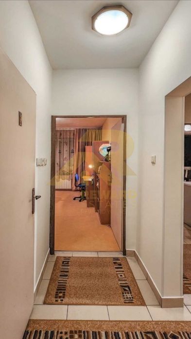 Продава се Тристаен апартамент в София, Люлин 6 - 89 кв.м за 2022 €/кв.м - Снимка #11