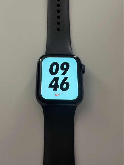 Apple Watch Series 5 GPS 40 mm Aluminium