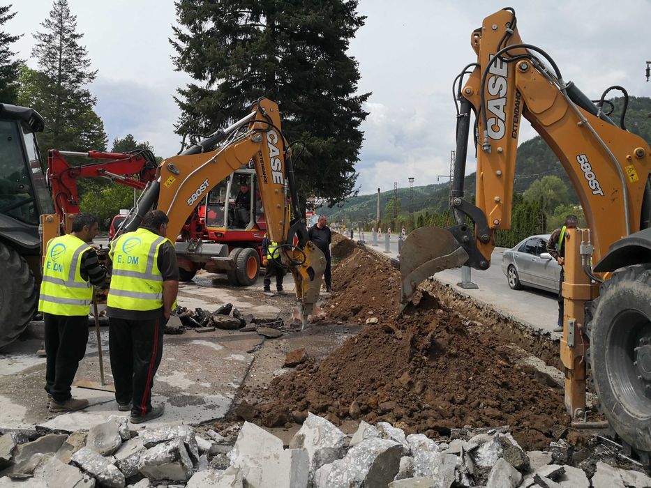 Услуги с Багер,Септември, Пазарджик и региона