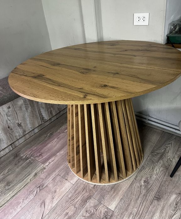 Стол и стулья 4 шт