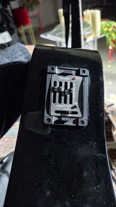 Электроакустическая гитара fender