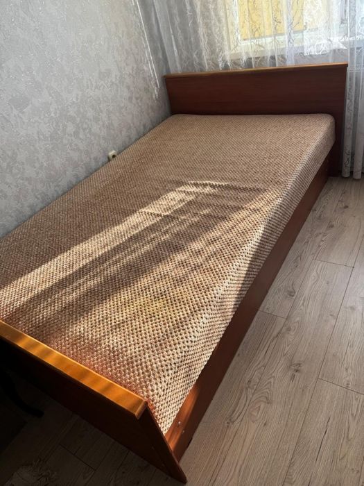 Кровать в отличном состояний