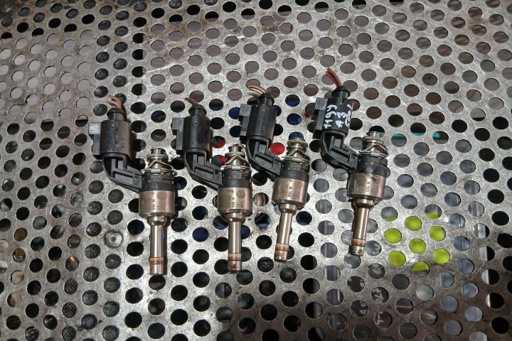 Injector benzina 03C906036M SET 03C906036M Audi A3 8P/8PA [2th faceli