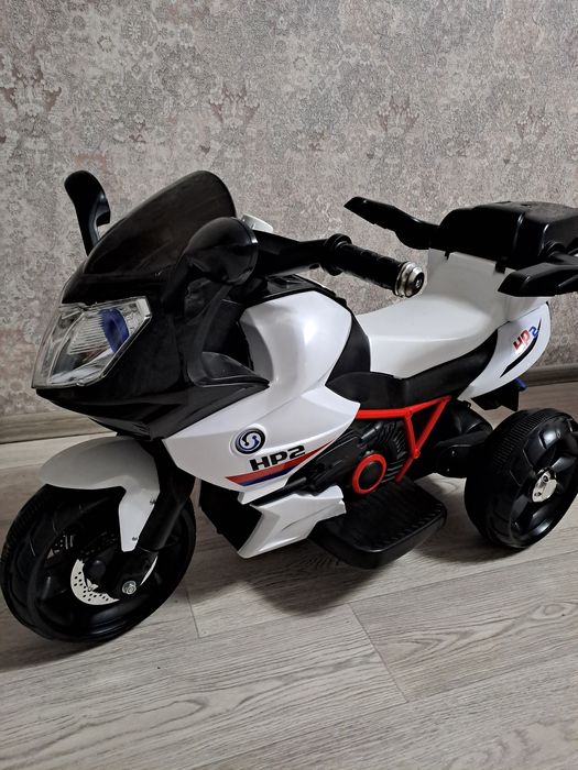 Электромобиль детский