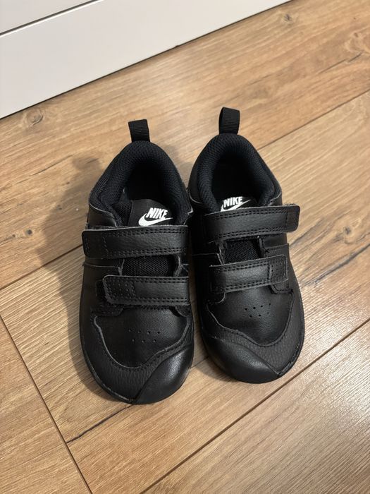 Adidas Nike marime 25