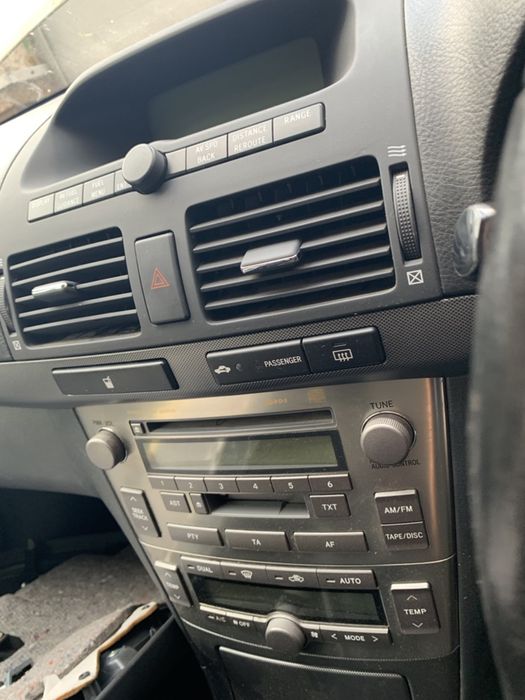 Управление на климатик Радио тойота авенсис Toyota avensis 2004