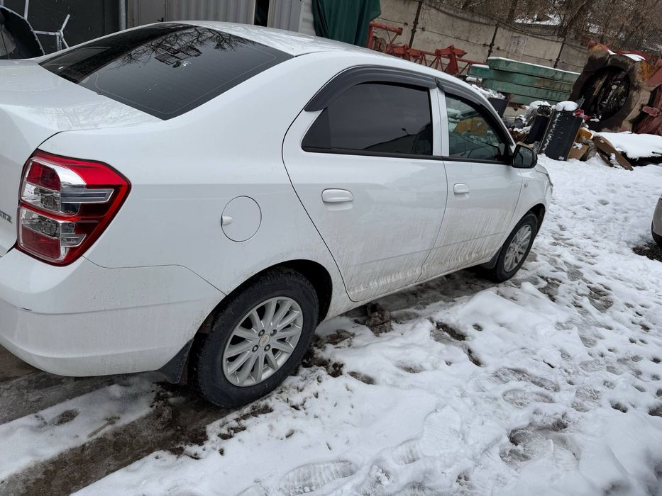 Продам кобальт 2018 год, краска есть дтп нет