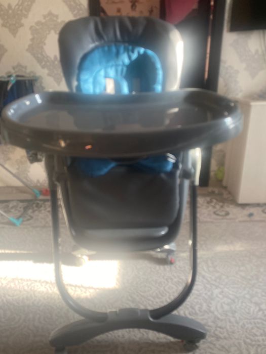 Продам детский столик