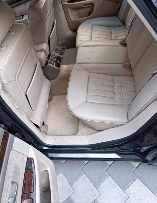 Se vinde audi A8 3.7 benzina rog sa nu deranjati inutil. Pretul este in roni
