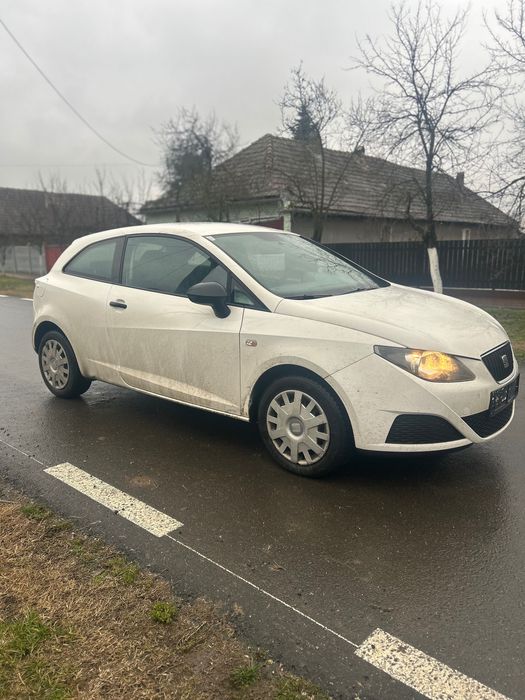 * Seat Ibiza 1.2 *